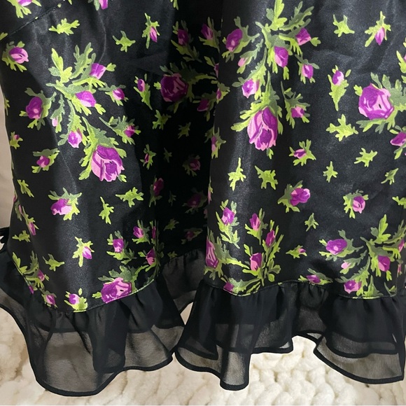 Betsey Johnson intimate size medium. Semi-sweet heart neckline. - Picture 9 of 14